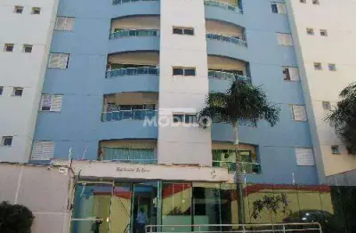 Apartamento com 4 quartos para alugar na Rua Sapucaí, --, Copacabana, Uberlândia