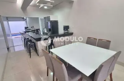 Casa residencial disponível para locação no bairro jardim patrícia.