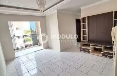Apartamento disponivel para locação no bairro segismundo pereira.