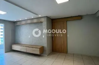 Apartamento com 3 quartos para alugar na Rua José Rodrigues de Queiroz, --, Saraiva, Uberlândia