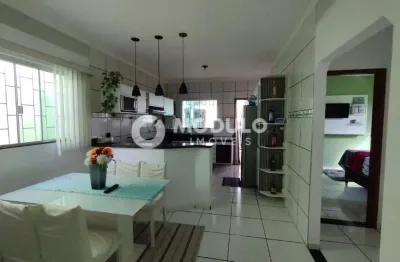 Casa residencial à venda, 3 quartos, 1 suíte, 1 vaga, planalto - uberlândia/mg