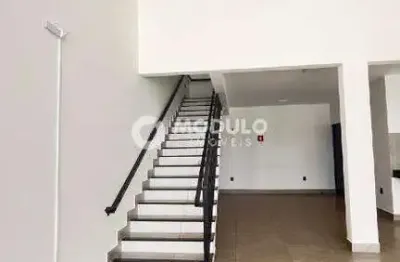 Galpão comercial disponivel para locação no bairro laranjeiras.