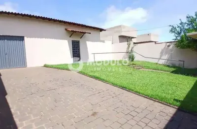 Casa residencial disponível para locação no bairro jaraguá.