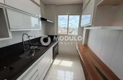 Apartamento com 3 quartos para alugar na Rua Coronel Constantino, --, Tabajaras, Uberlândia
