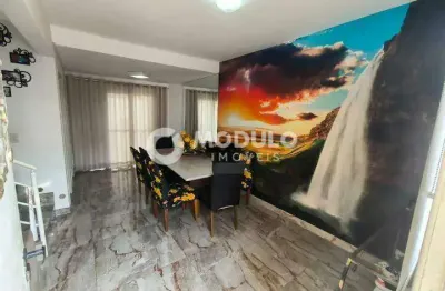 Casa em condomínio fechado com 3 quartos para alugar na Avenida Nicomedes Alves dos Santos, --, Gávea, Uberlândia