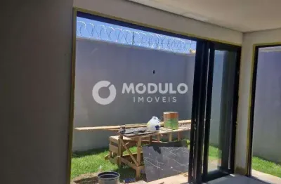 Casa residencial à venda, 4 vagas, loteamento portal do vale ii - uberlândia/mg