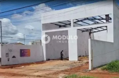 Galpão comercial disponivel para locação no bairro novo mundo.