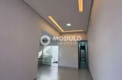 Casa residencial à venda, 3 quartos, 1 suíte, 2 vagas, segismundo pereira - uberlândia/mg