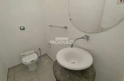 Ponto comercial para alugar na Rua Bernardo Guimarães, --, Fundinho, Uberlândia