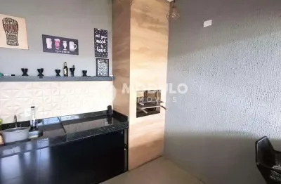 Casa com 3 quartos para alugar na Rua Mônaco, --, Laranjeiras, Uberlândia