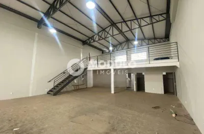 Galpão comercial disponivel para locação no bairro novo mundo.