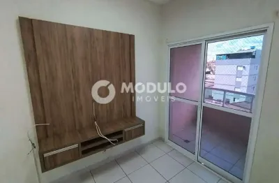 Apartamento com 3 quartos para alugar na Rua Guajajaras, --, Saraiva, Uberlândia