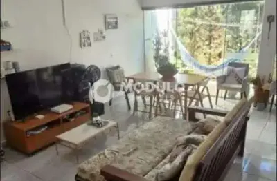 Casa de condomínio à venda, 2 quartos, 2 vagas, aclimação - uberlândia/mg