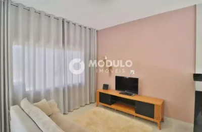 Casa com 2 quartos para alugar na Rua Adélia Miguel Abrahão, --, Alto Umuarama, Uberlândia