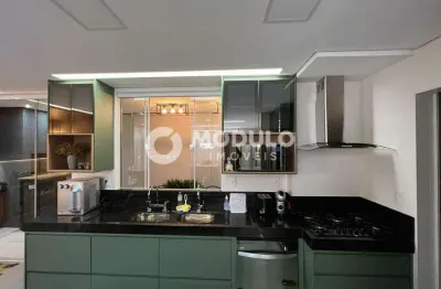 Apartamento com 3 quartos para alugar na Rua Manoel de Almeida Barbosa, --, Tubalina, Uberlândia