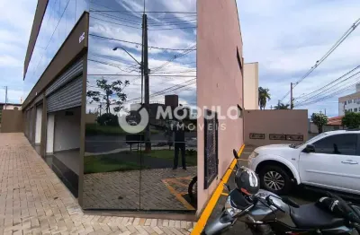 Loja comercial disponivel para locação no bairro cidade jardim.