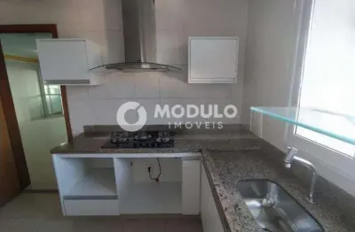 Apartamento com 3 quartos para alugar na Rua Alexandre Marquez, --, Osvaldo Rezende, Uberlândia
