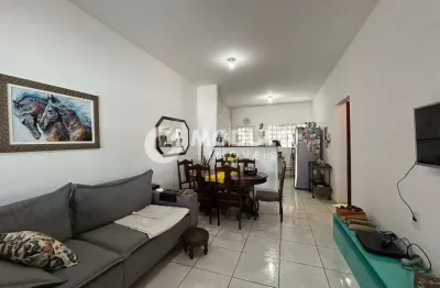 CASA RESIDENCIAL à venda, 3 quartos, 1 suíte, 4 vagas, ALTO UMUARAMA - Uberlândia/MG