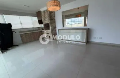 Cobertura residencial disponível para locação no bairro Santa Mônica.