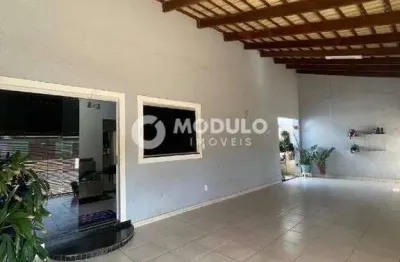 CASA RESIDENCIAL à venda, 3 quartos, 3 vagas, SAO JORGE - Uberlândia/MG