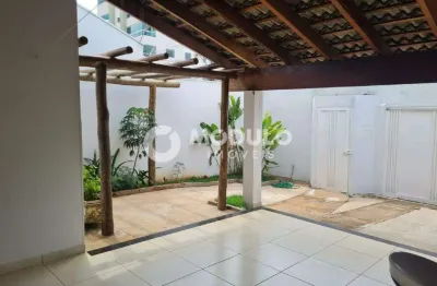 CASA RESIDENCIAL à venda, 3 quartos, 1 suíte, 2 vagas, JARDIM BOTANICO - Uberlândia/MG