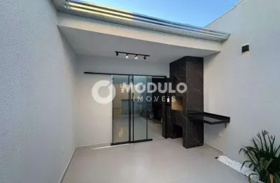 CASA DE CONDOMÍNIO à venda, 3 quartos, 1 suíte, 2 vagas, Aclimação - Uberlândia/MG