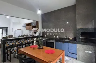 CASA RESIDENCIAL à venda, 3 quartos, 1 suíte, 2 vagas, JARDIM CANAA - Uberlândia/MG