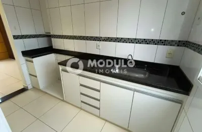 Apartamento disponível para locação no bairro Santa Mônica.