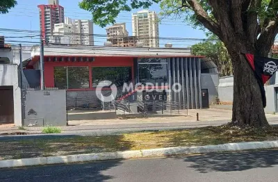 Casa à venda na Avenida Getúlio Vargas, --, Tabajaras, Uberlândia