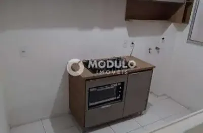 Apartamento disponível para locação no bairro Jardim Holanda.