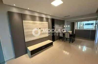 Apartamento com 3 quartos para alugar na Rua Quinze de Novembro, --, Centro, Uberlândia