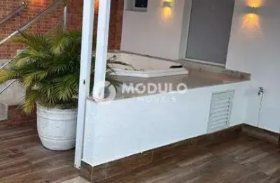 Cobertura com 3 quartos à venda na Rua Eduardo Marquez, --, Osvaldo Rezende, Uberlândia