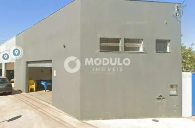 Loja comercial disponível para locação no bairro Lagoinha.