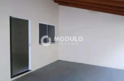 Casa com 2 quartos para alugar na Avenida Itaipu, --, Granada, Uberlândia