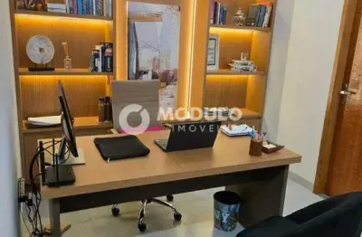 CASA RESIDENCIAL à venda, 2 quartos, 1 suíte, 2 vagas, Laranjeiras - Uberlândia/MG