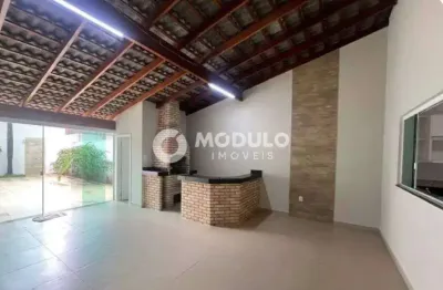 Casa em condomínio disponível para locação no bairro Aclimação.