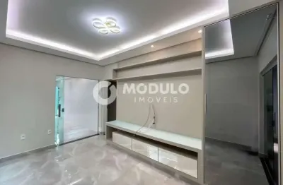 Casa com 4 quartos para alugar na Rua Emborcação, --, Granada, Uberlândia