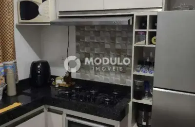 Casa residencial disponível para locação no bairro Shopping Park.