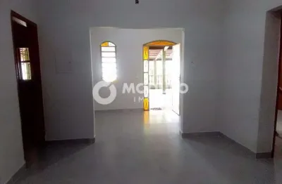 Casa residencial disponível para locação no bairro Lidice.