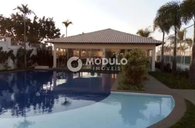 Apartamento disponível para locação no bairro Laranjeiras.