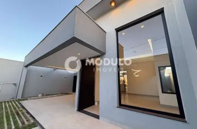 CASA RESIDENCIAL à venda, 3 quartos, 3 suítes, 2 vagas, Praça Alto Umuarama - Uberlândia/MG