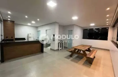 Casa com 3 quartos para alugar na Rua Rosival de Oliveira Melo, --, Nova Uberlândia, Uberlândia