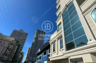 Apartamento com 3 quartos à venda na Rua 318, 000, Meia Praia, Itapema