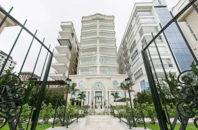 Petit chateau - pé na areia, decorado, canto da praia, itapema - sc