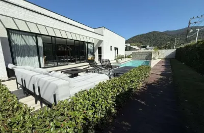 Mansão pronta para morar , casa branca, itapema - sc