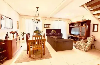Casa sobrado no condomínio vintage com 89mts, corredor lateral, área gourmet e sem vizinho de fundos.