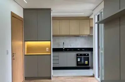 Apto pronto para morar no Maxx Santa Angela, 2 dorms, todo com armários planejados e 1 vaga de garagem em andar alto e vista livre Serra do Japi..