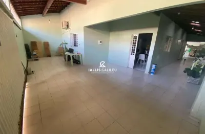 Casa com 4 quartos à venda na quadra saci, saci, teresina por r$ 400.000