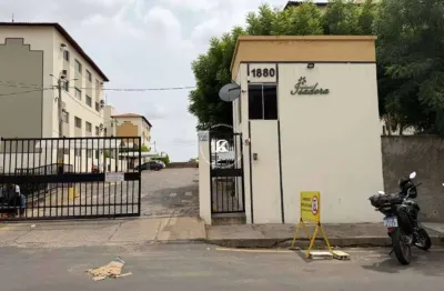 Apartamento com 2 quartos à venda na Rua Fotógrafo Costinha, Cristo Rei, Teresina por R$ 250.000