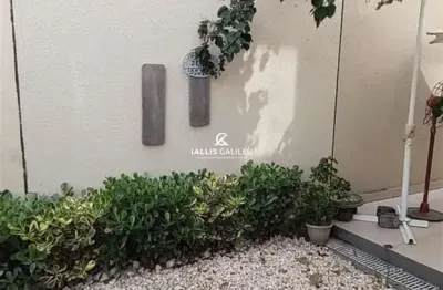 Casa à venda no condomínio barcelona solar residence!